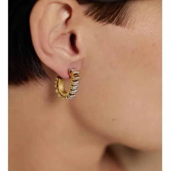 NEW 18K Gold Plated White CZ Curved Oval Hoop Earrings - Picture 4 of 7